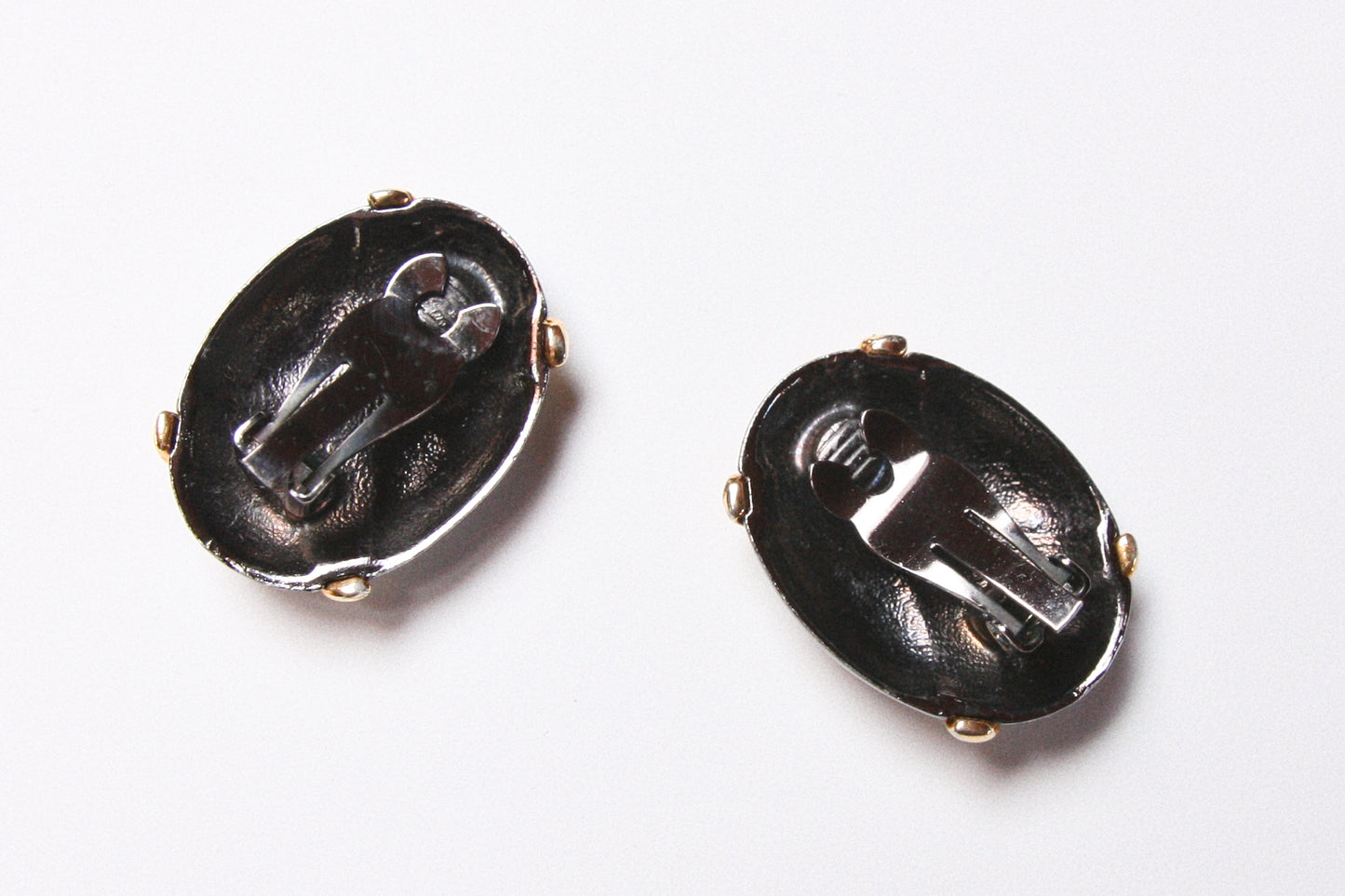 Lot 131: Vintage Cross Clips