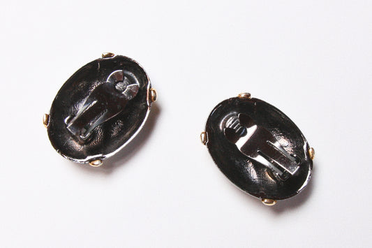 Lot 131: Vintage Cross Clips