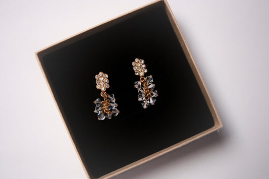 Lot 142: Vintage Earrings