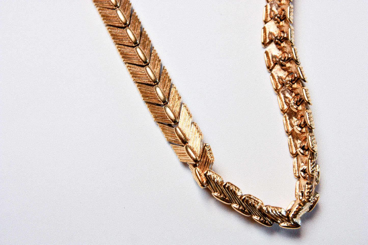 Lot 132: Vintage Wheat Necklace