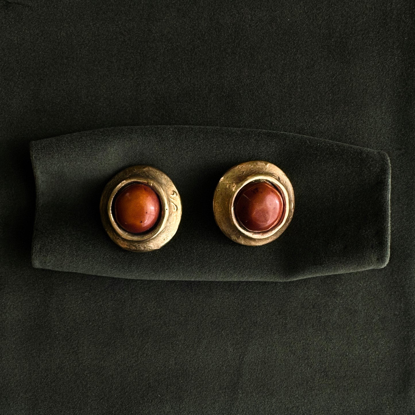 Lot 150: Vintage Jacky de G Clips