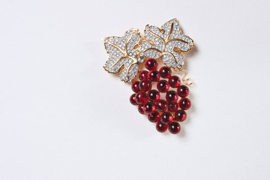 Lot 118: Vintage Swarovski Brooch