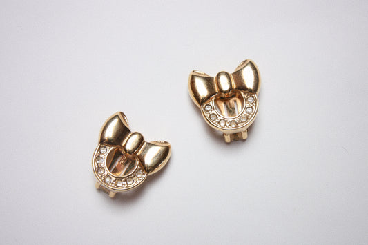 Lot 139: Vintage Nina Ricci Clips