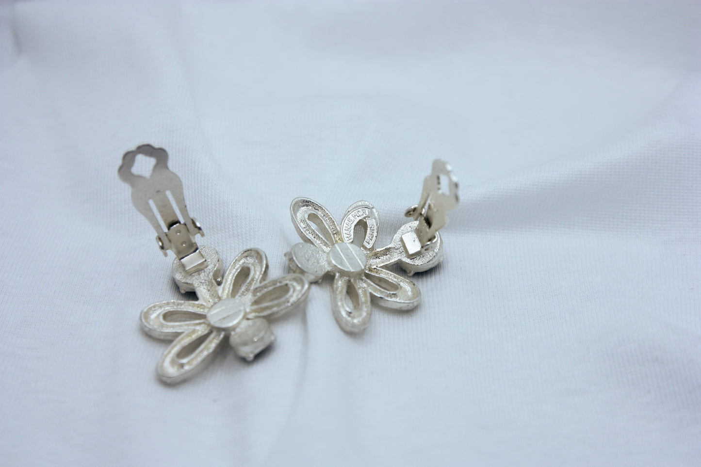 Hanae Mori Clips